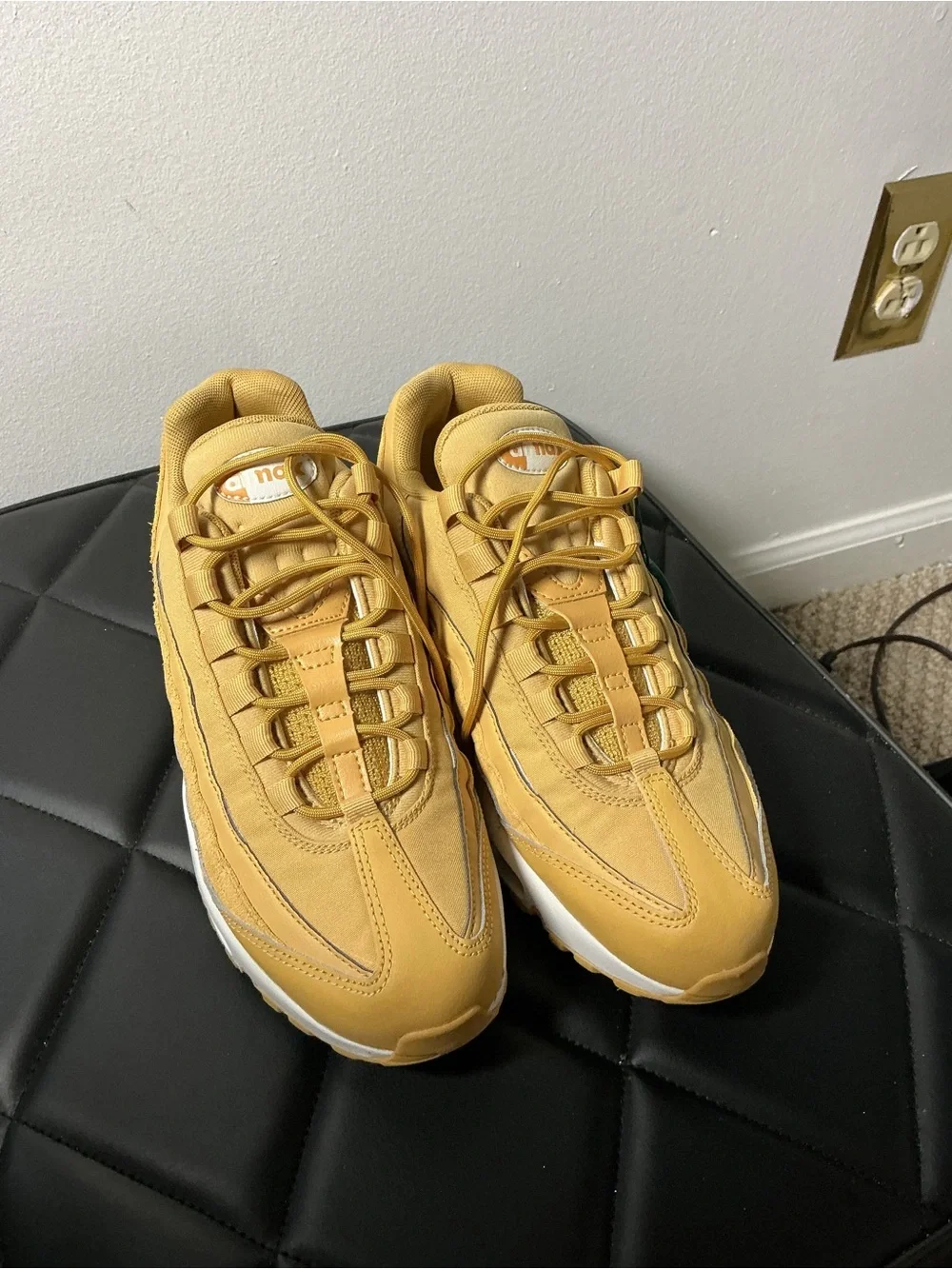 Nike Air Max 95 Twine Sail Chutney Women’s Size 8 CZ3951-700